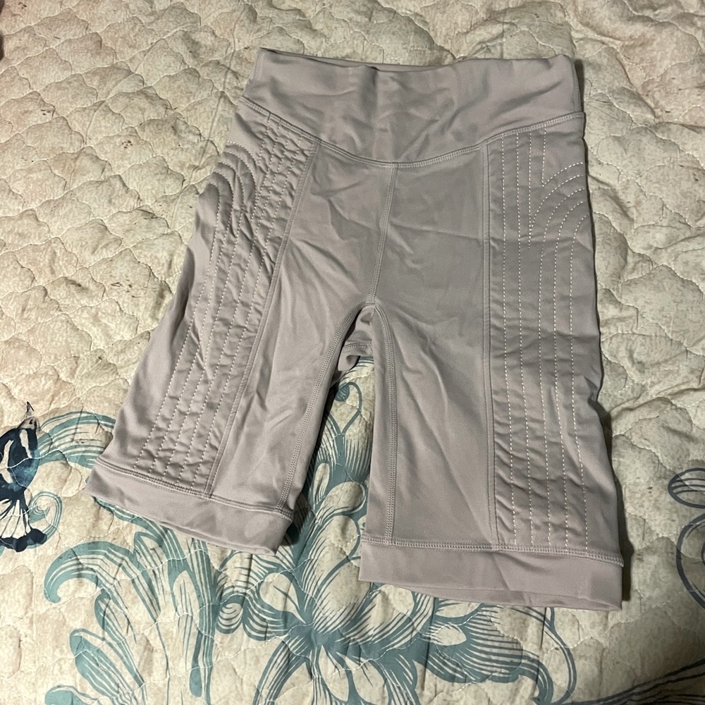 Fabletics active biker shorts tan moto style lounge